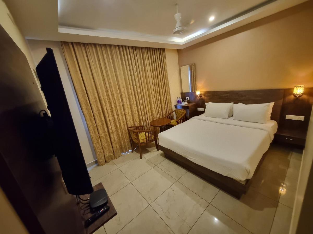 黎明之村 Plutus Residency酒店 外观 照片
