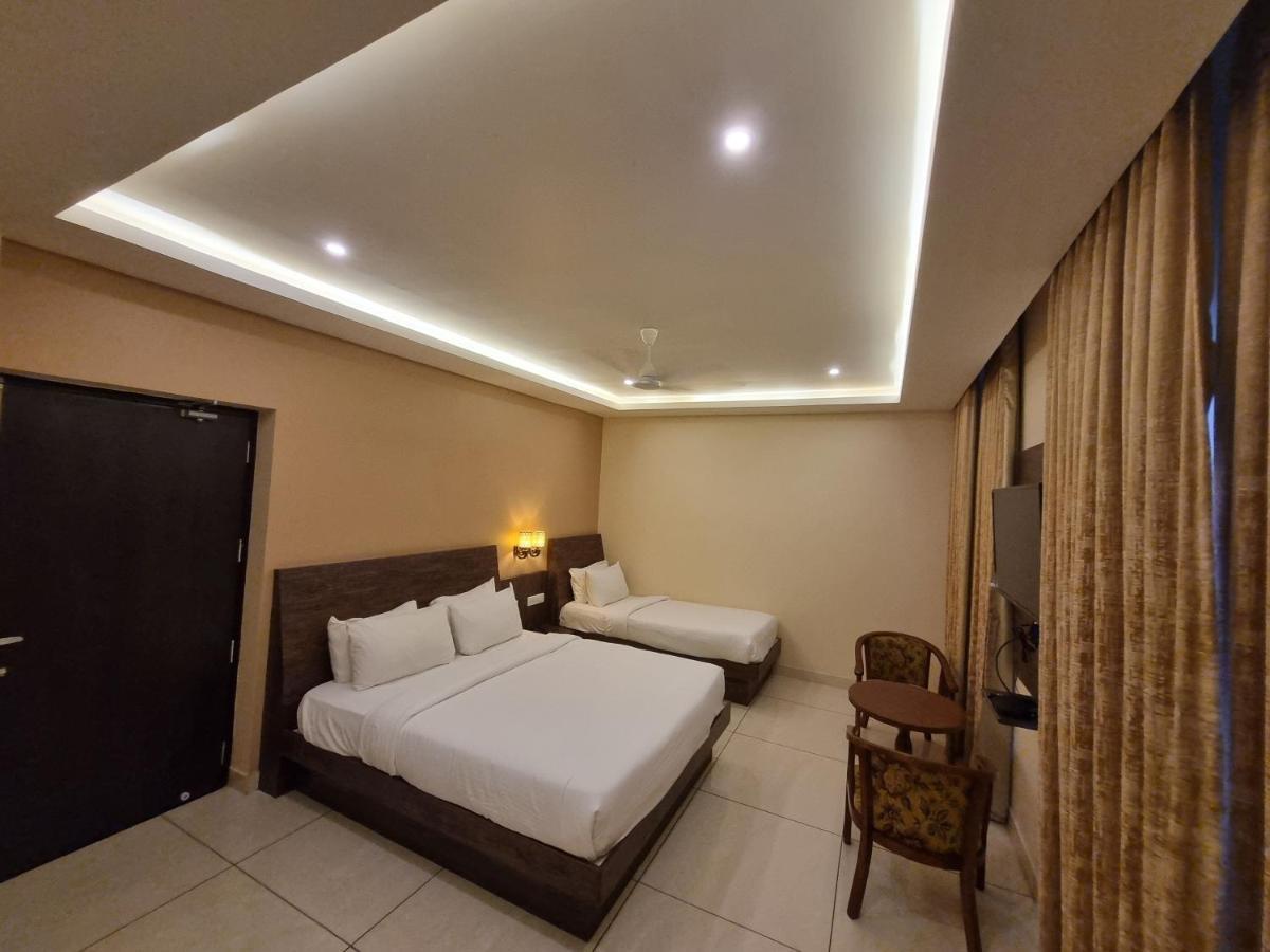 黎明之村 Plutus Residency酒店 外观 照片